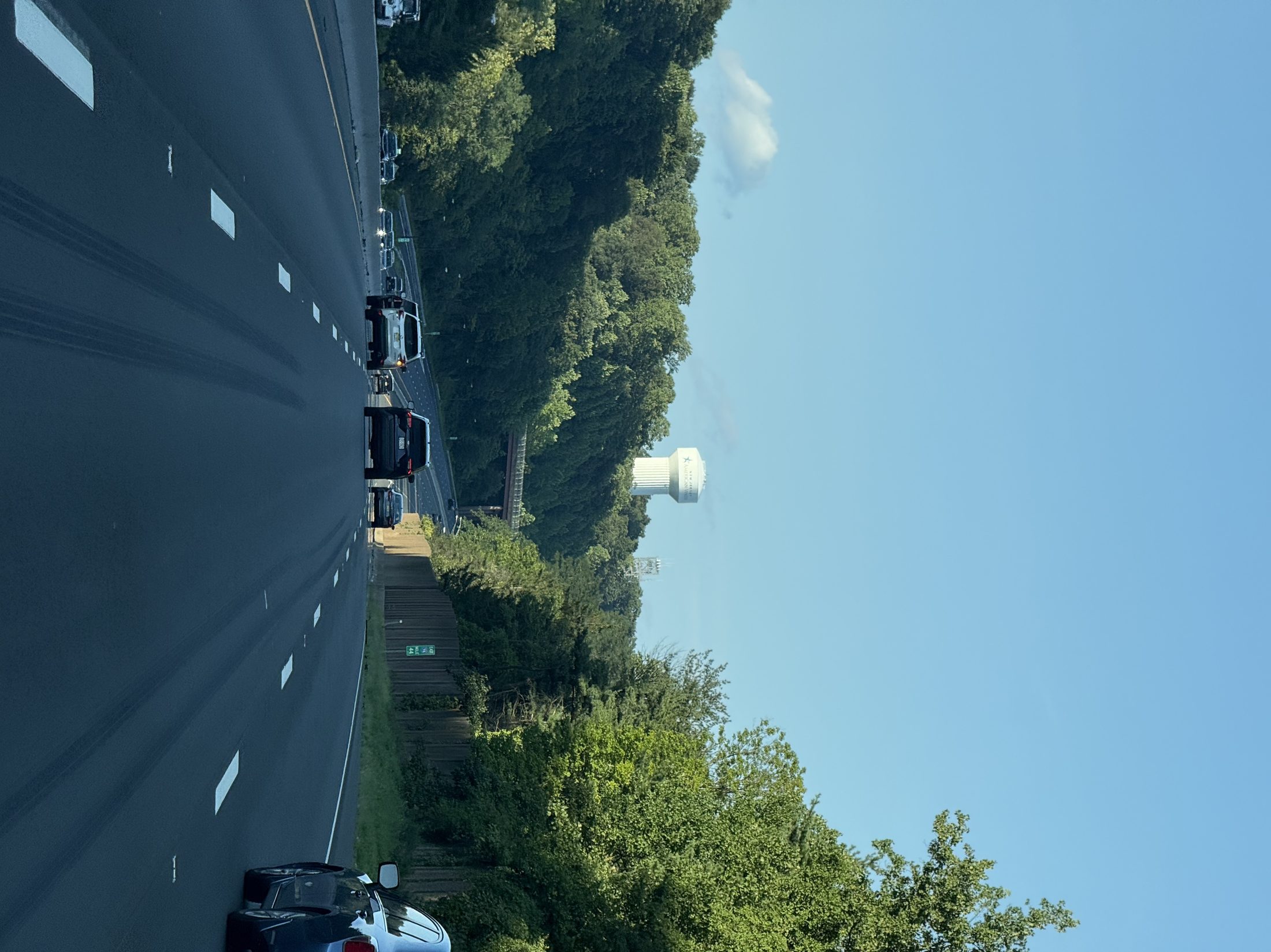 The New Jersey American Water tower on I-78
